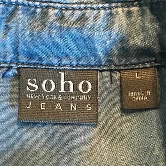 Soho New York And Company Shirt Womens Size Large Distressed Chambray Blue - Picture 3 of 9